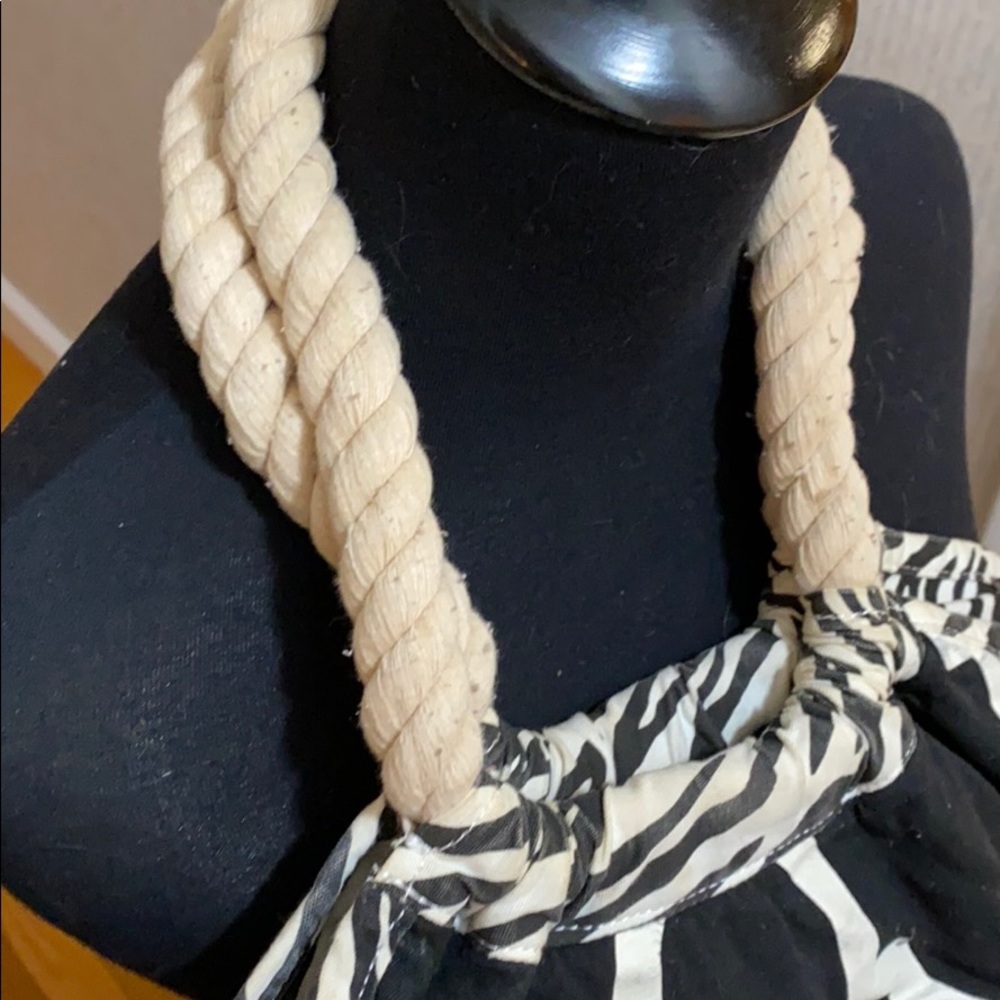 Versatile Bag - Picture 3 of 6